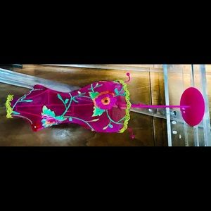 New Pink Bracelet Holder Mini Mannequin Metal Mesh